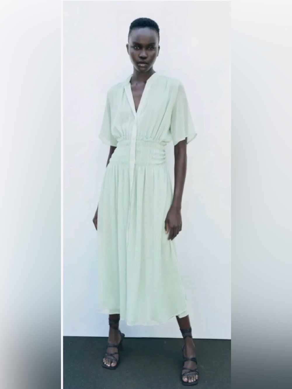 NWT Zara Elastic Detail V-neck midi button Dress Mint color